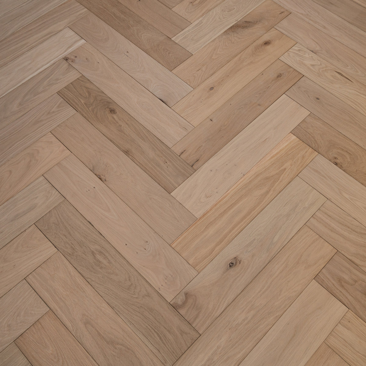 Herringbone Engineered Classic Oak 14mm x 125mm Unfinished