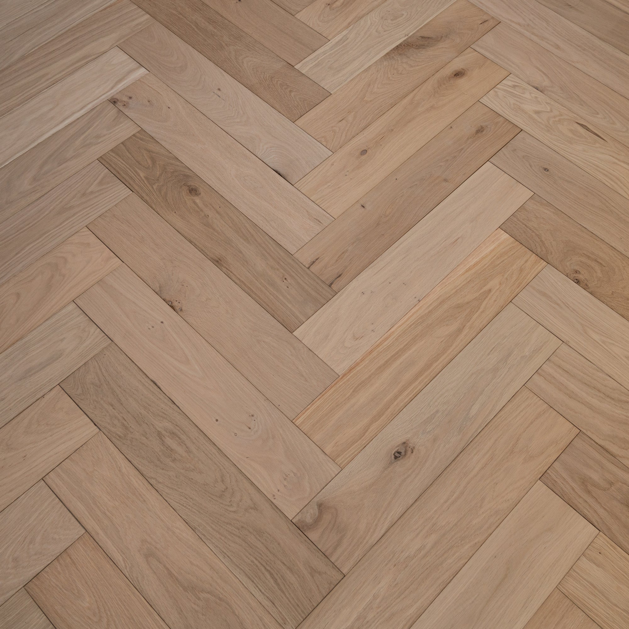 Herringbone Engineered Classic Oak 14mm x 125mm Unfinished