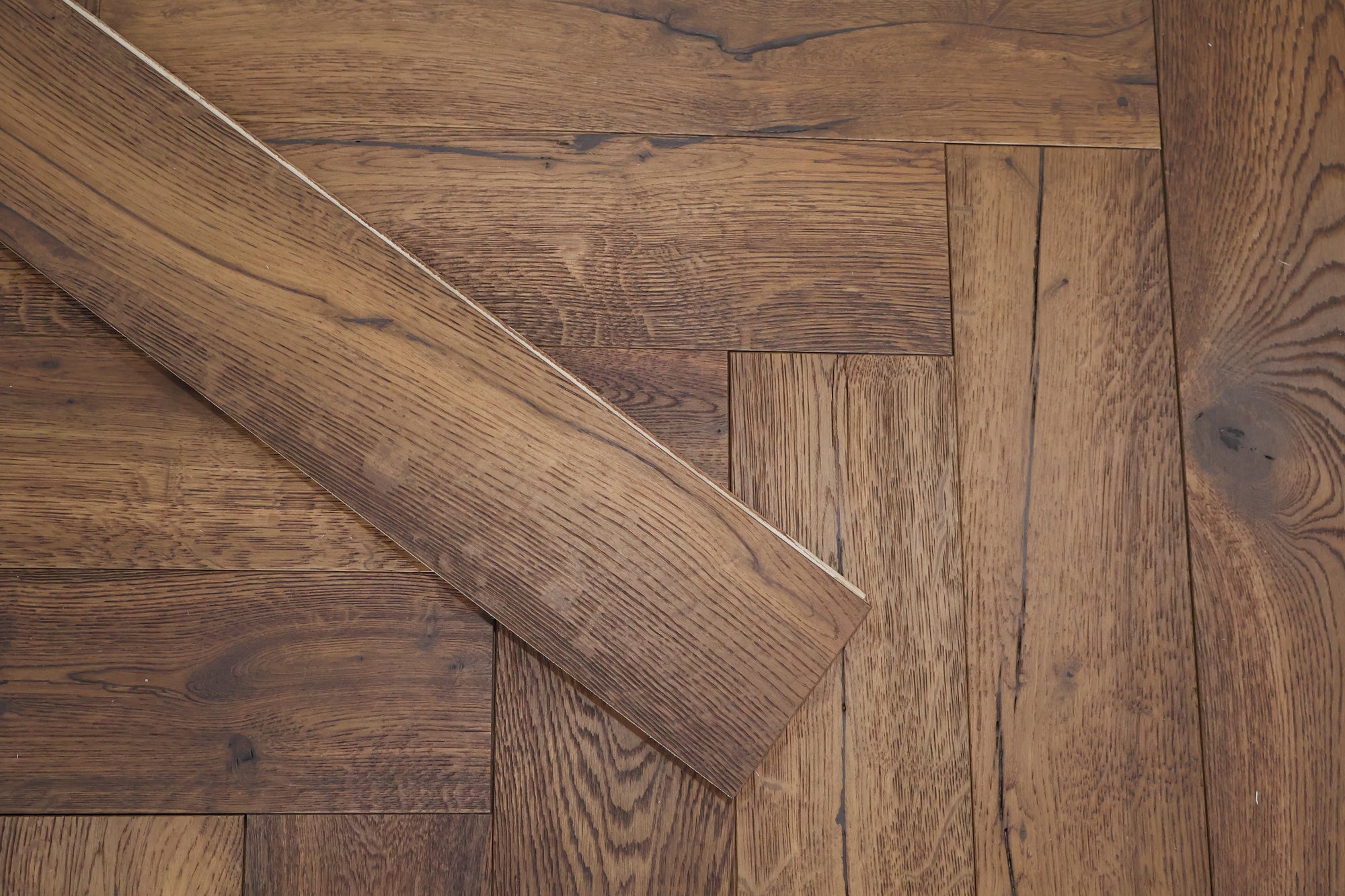 Herringbone Engineered Antique Oak 14mm x 125mm - Brown