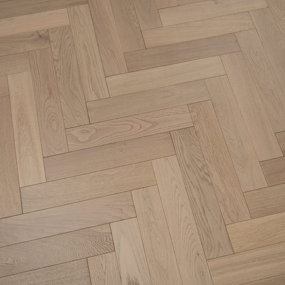 Herringbone Engineered Prime Oak 14mm x 90mm Invisible Lacquered