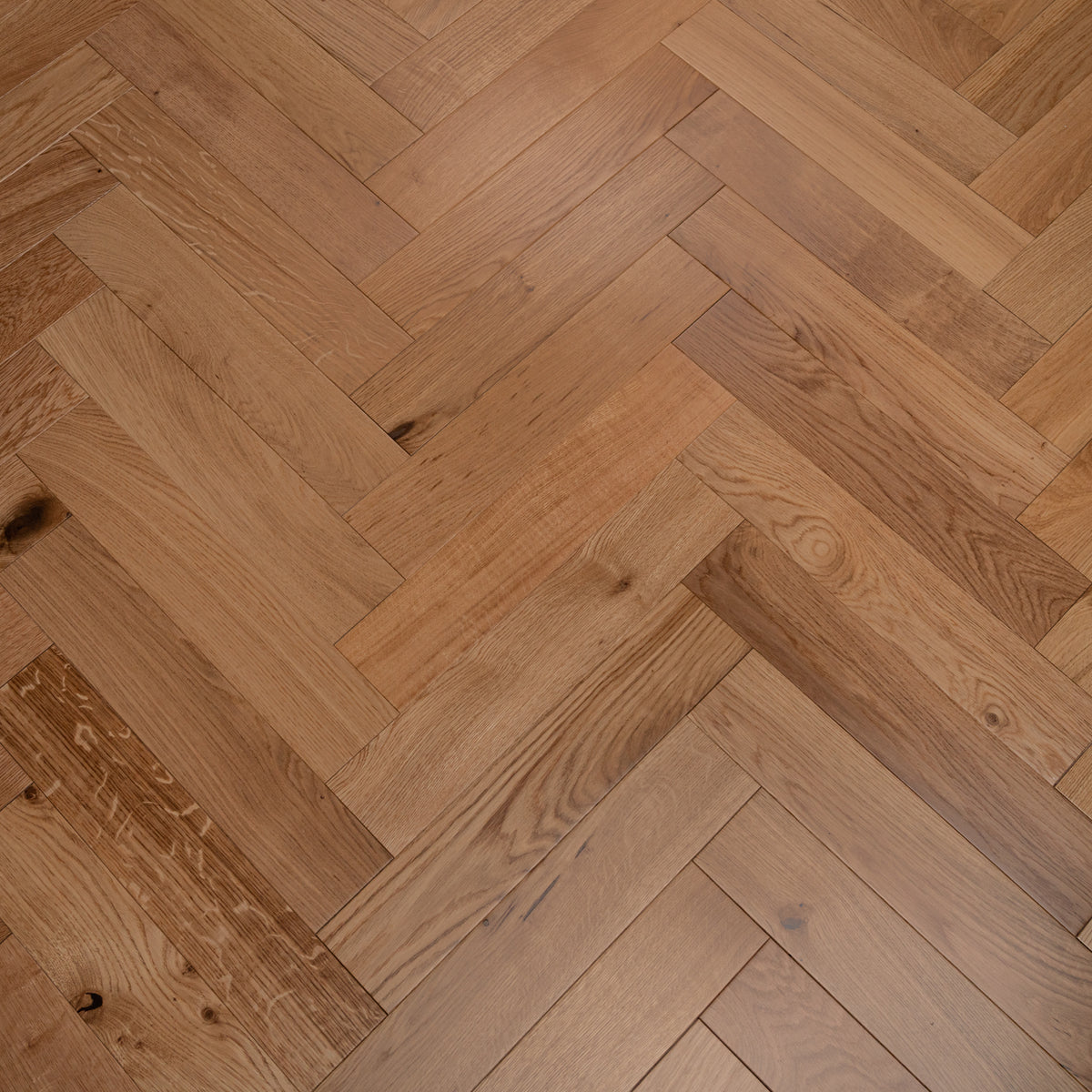 Herringbone Engineered Classic Oak 14mm x 90mm Lacquered