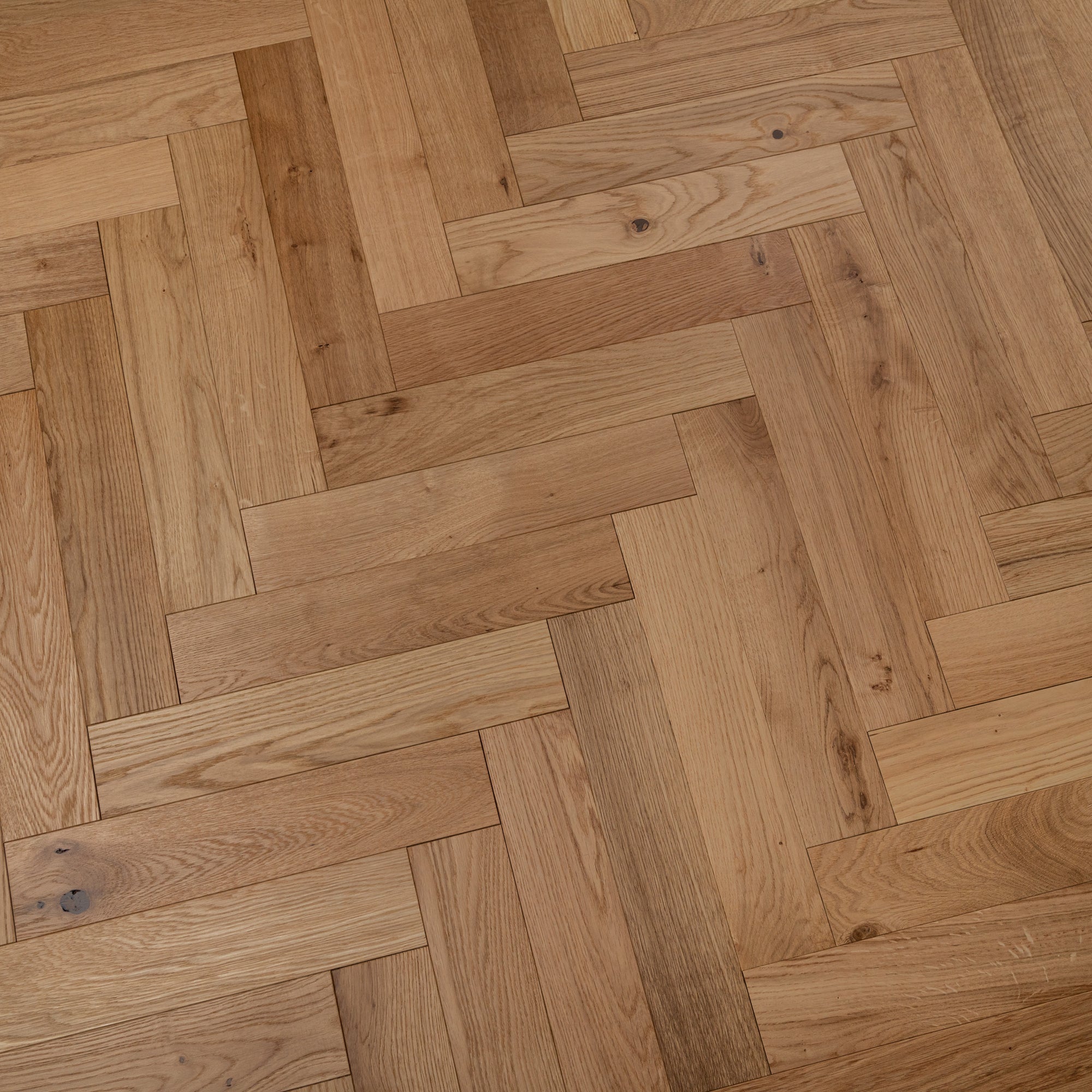 Herringbone Engineered Classic Oak 14mm x 90mm Oiled
