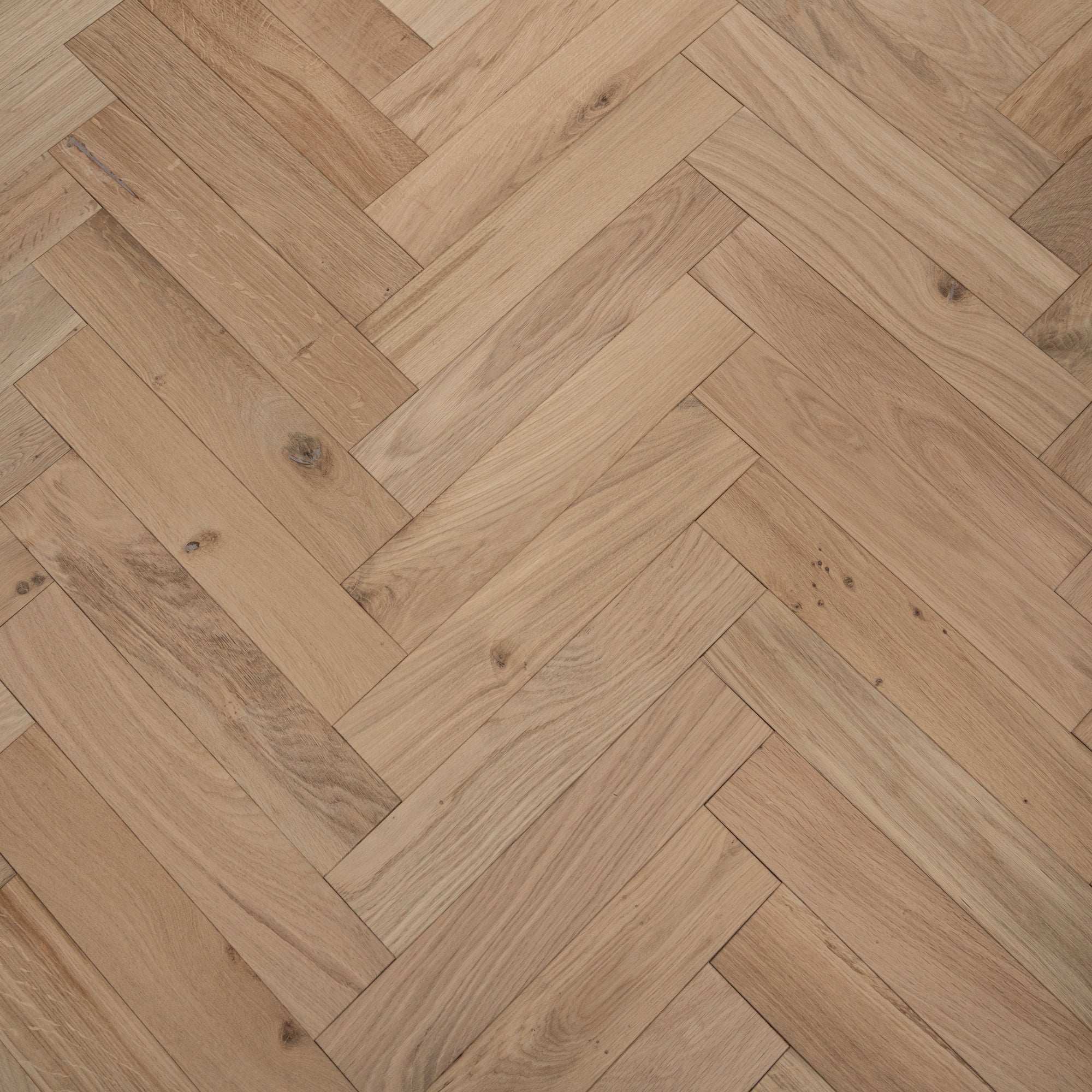 Herringbone Engineered Classic Oak 14mm x 90mm Unfinished