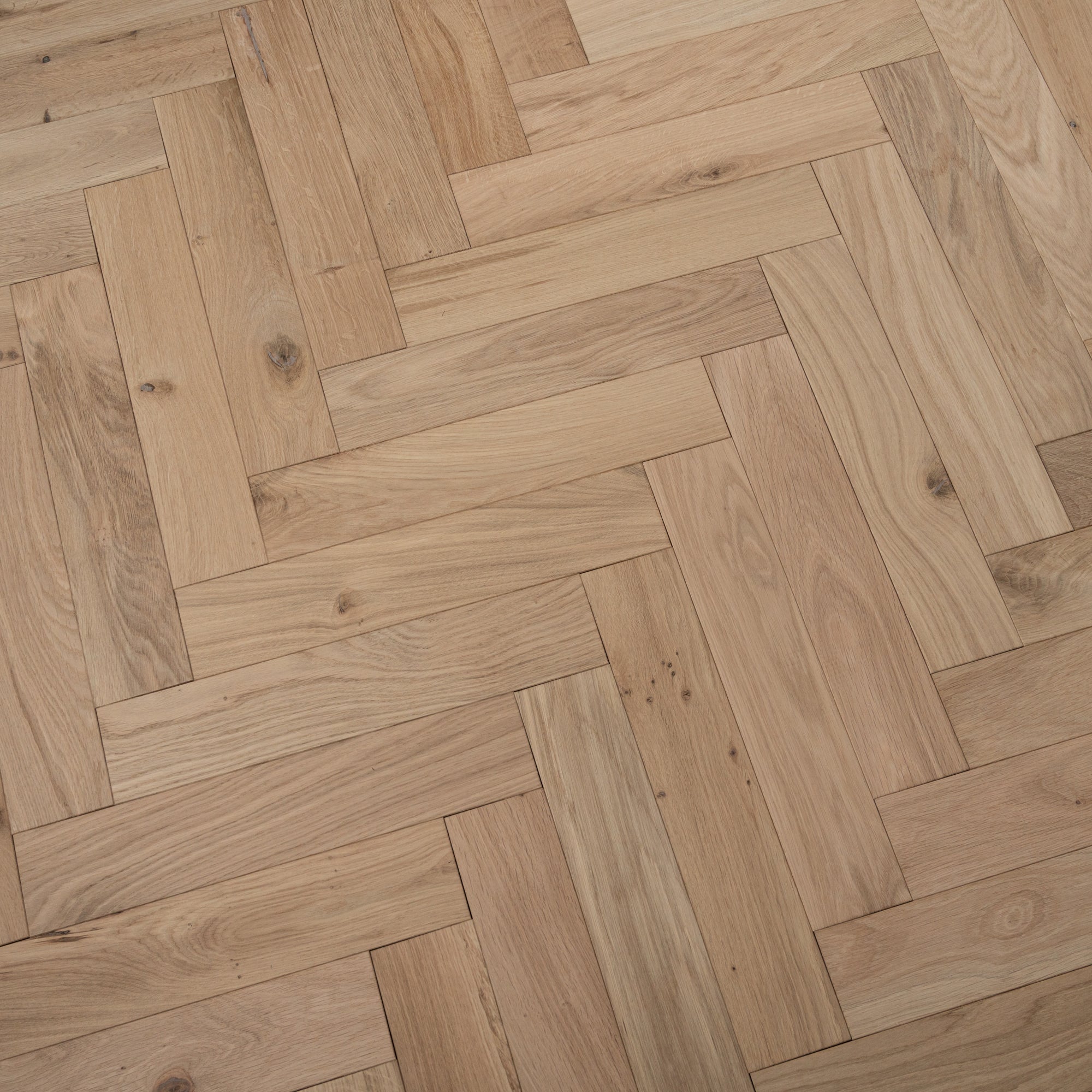 Herringbone Engineered Classic Oak 14mm x 90mm Unfinished