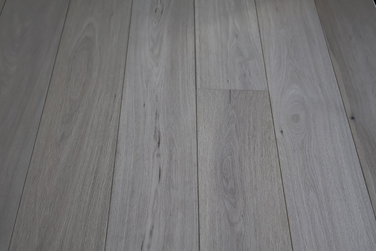 Engineered Prime Oak Flooring 14mm x190 Invisible Lacquered