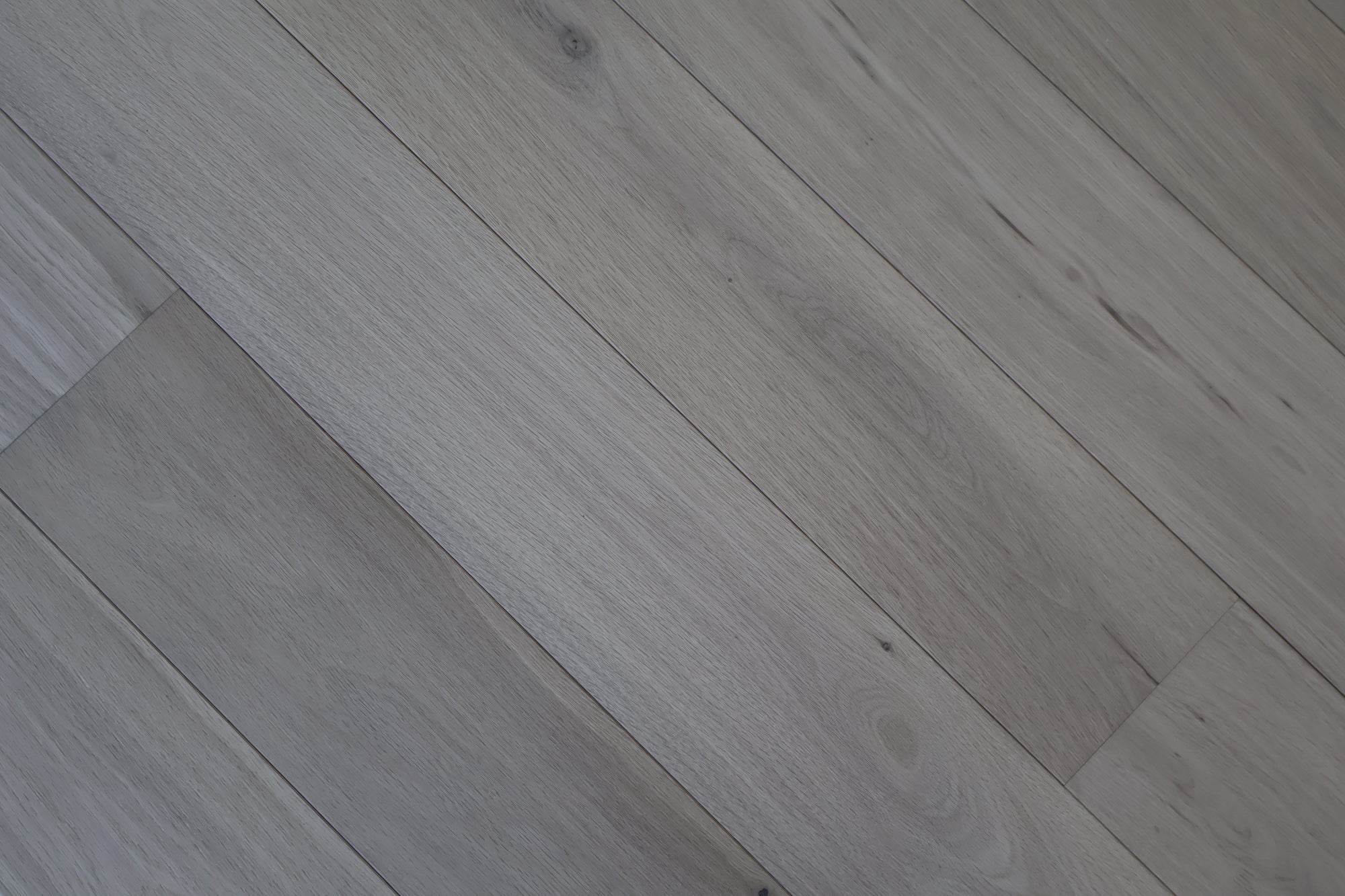 Engineered Prime Oak Flooring 14mm x190 Invisible Lacquered