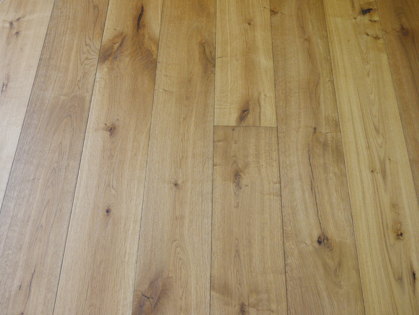 Engineered Classic Oak Flooring 14mm x 190 Smoked Hand-Scrapped Oiled