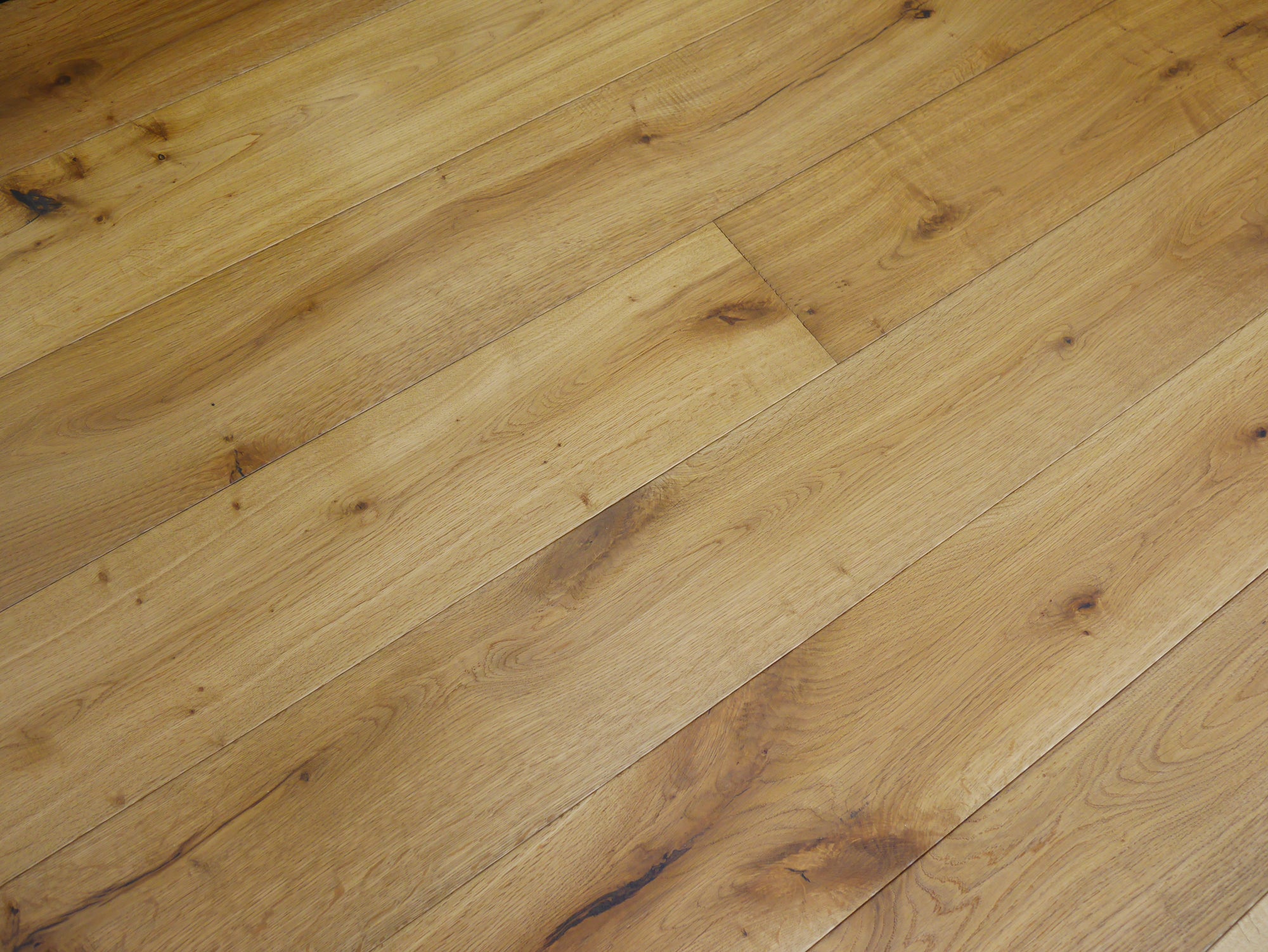 Engineered Classic Oak Flooring 14mm x 190 Smoked Hand-Scrapped Oiled