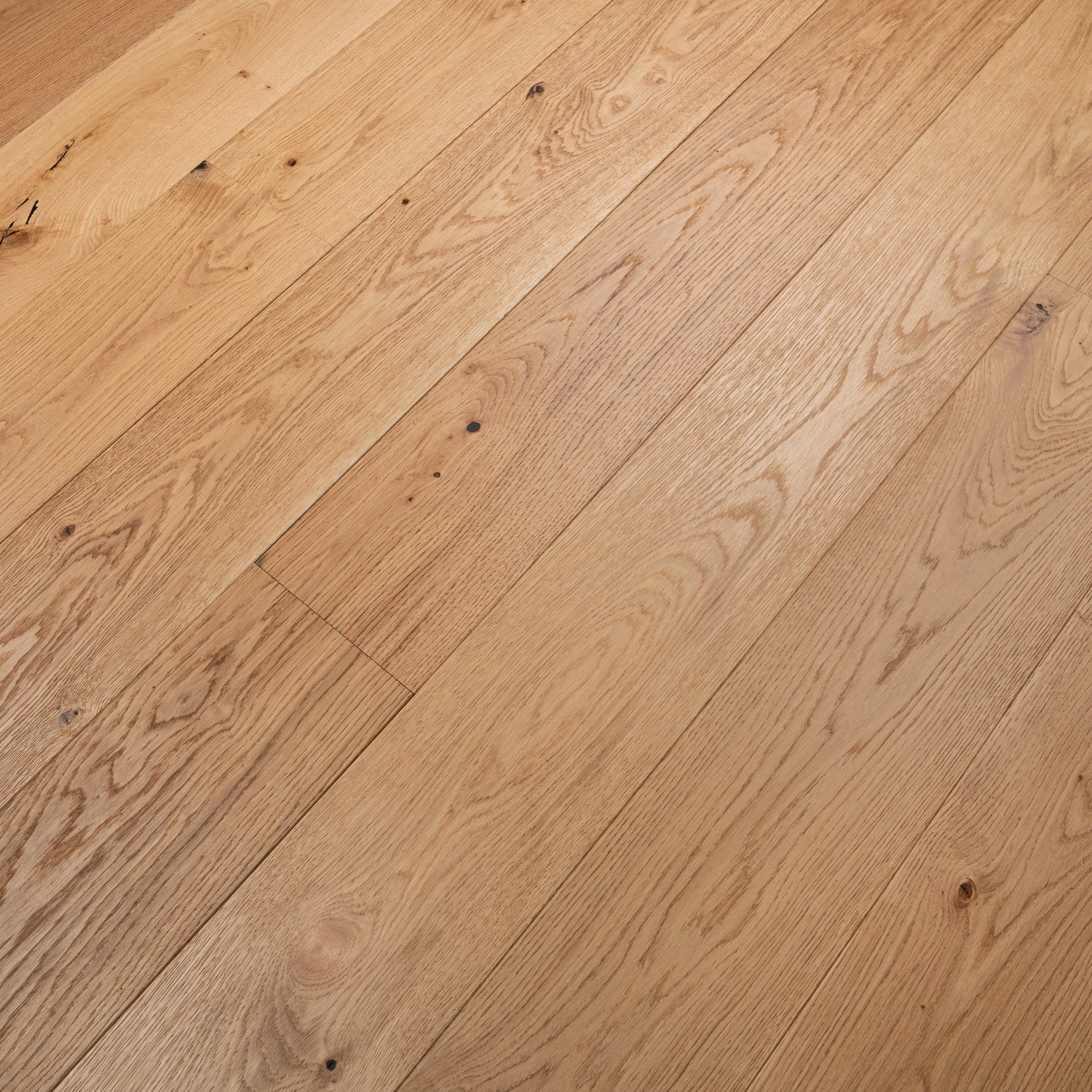 Engineered Classic Oak Flooring 14mm x190 Oiled