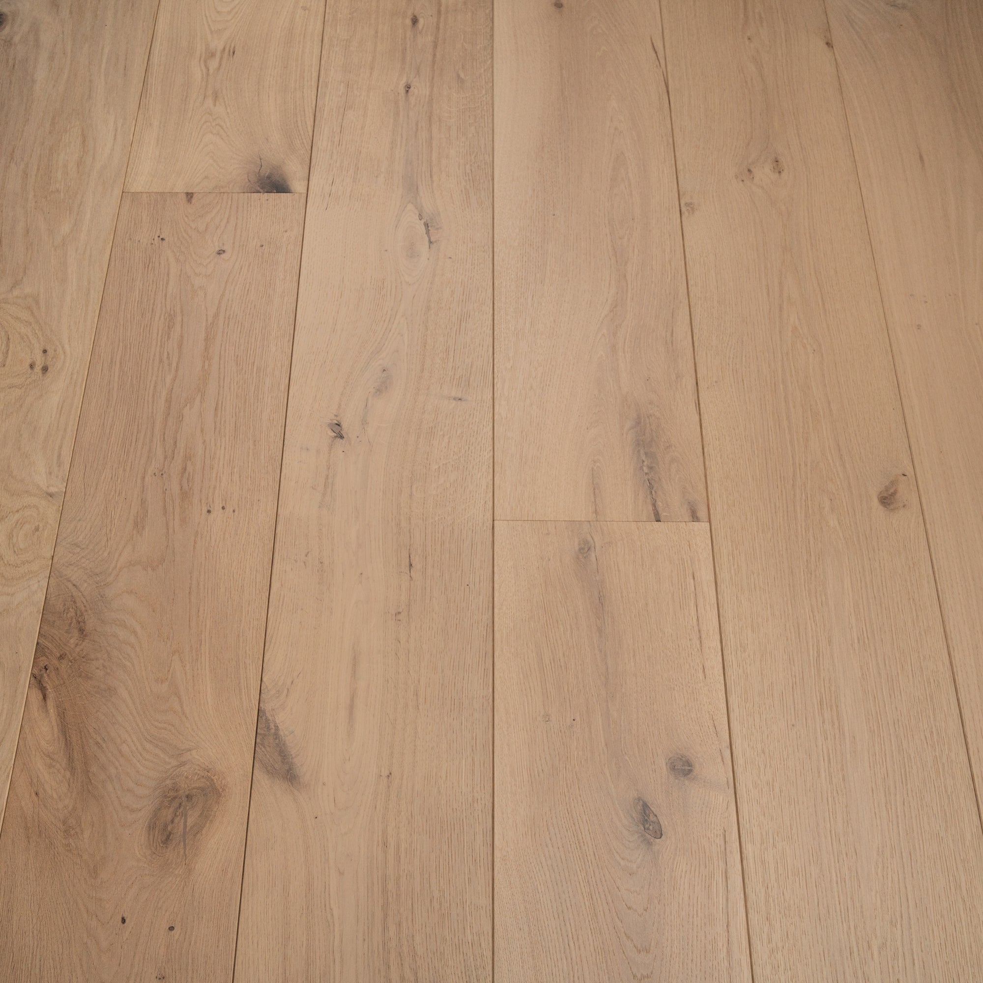 Engineered Classic Oak Flooring 15mm x 220 Invisible Lacquered