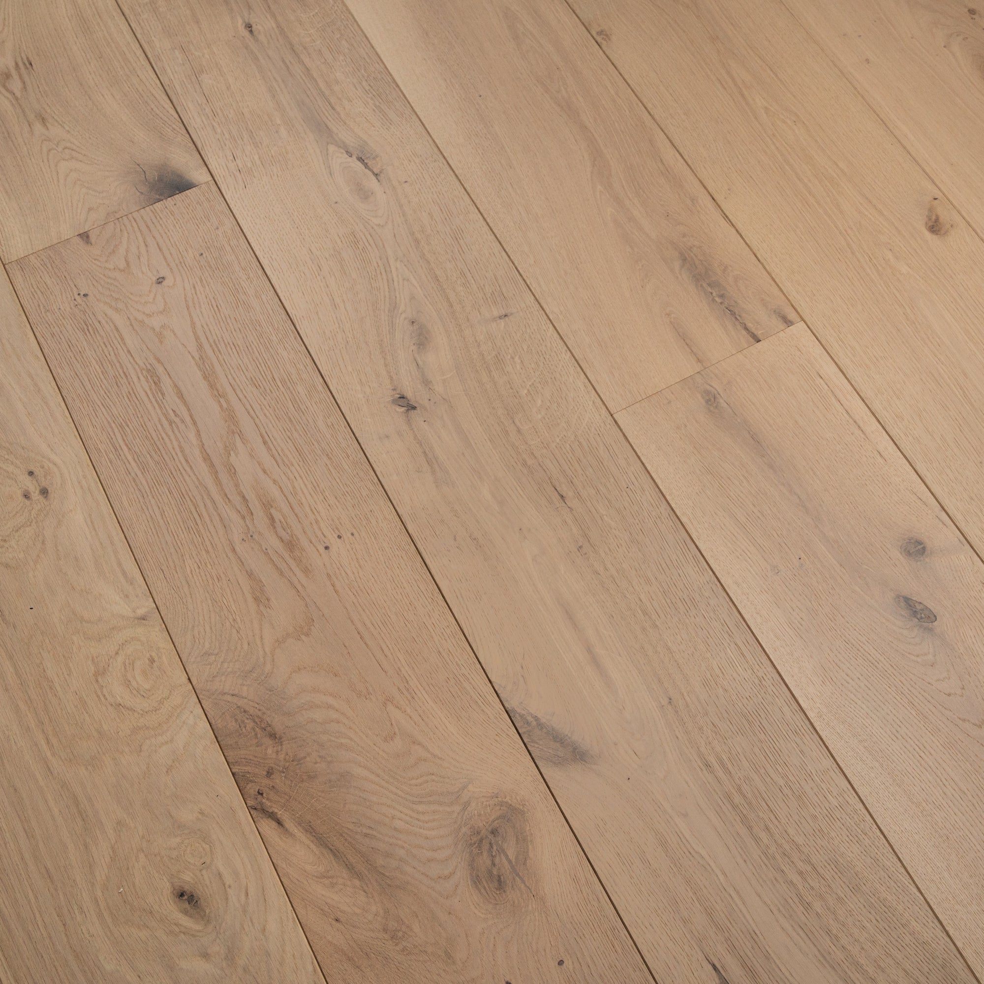 Engineered Classic Oak Flooring 15mm x 220 Invisible Lacquered